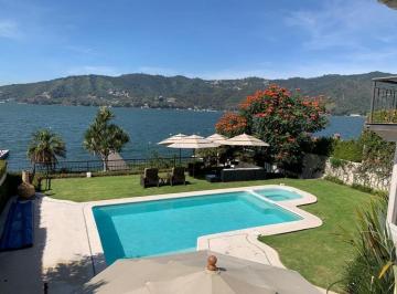 1b1e5c69c501c7e0eefc0e2476003de0b1da18f33a84afd637e382618343fe8a · Casa en Venta, a La Orilla del Lago, Valle de Bravo, Edo de Mex