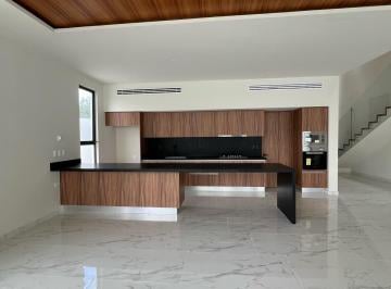 Casa · 317m² · 3 Recámaras · Casa en Venta/renta, 3 Recamaras, Piscina, Vía Cumbres, Cancún.
