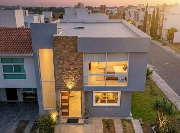 Casa en condominio de 4 habitaciones, Tlajomulco de Zúñiga · Casa en Venta 4 Recámaras en Casa Fuerte con Jardín