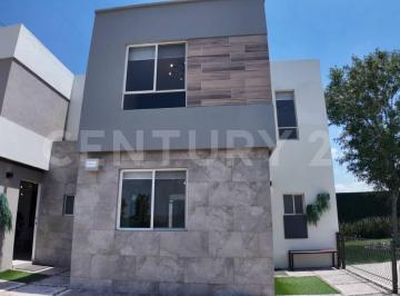 Casa · 75m² · 2 Recámaras · 2 Estacionamientos · Casa en Venta El Marques Valencia