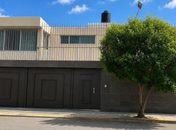 Casa · 700m² · 4 Recámaras · 2 Estacionamientos · Casa en Venta o Renta – Colonia Reforma, Centro de Toluca