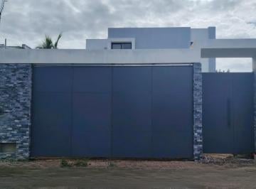 Casa · 144m² · 3 Recámaras · 2 Estacionamientos · Venta Casa Nueva 3 Recamaras + Cuarto Servicio + Alberca, Cholul, Yucatan
