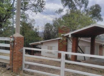 Terreno / Lote , Jesús María · Se Vende Como Terreno y Tiene Una Casa de Campo.