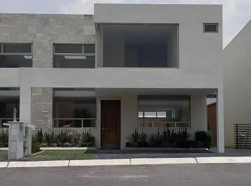 Casa en condominio de 3 habitaciones, Calimaya · Hermosa Casa en Venta en Exclusivo Fracc. Seguridad 24/7