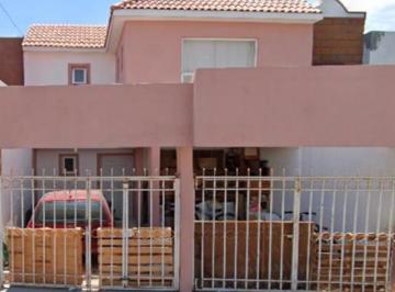 Casa de 3 habitaciones, Celaya · Gran Oportunidad de Inversion, Se Vende Casa Col. La Mision, Celaya Guanajuato