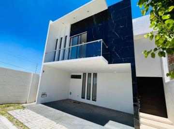 Casa de 3 habitaciones, San Andrés Cholula · Moderna Casa en Venta en Parque México, Lomas de Angelópolis