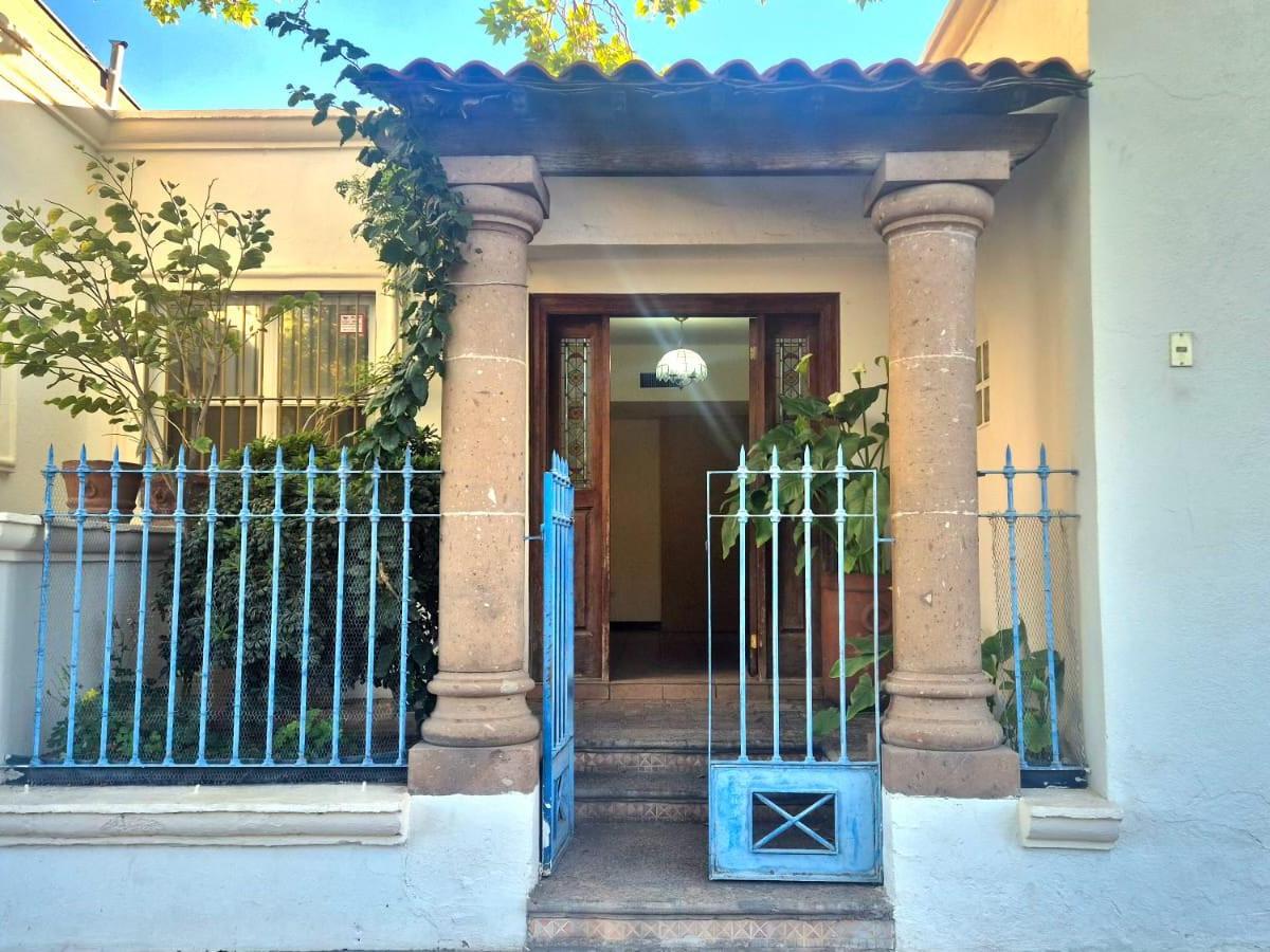 Oficina en Renta 110 m&sup2; en San Felipe C. Ortíz de Campos Esq. Blas Cano de Los Ríos