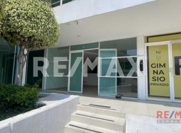 Local comercial · 60m² · 50 Estacionamientos · Local en Renta Planta Baja - (4)