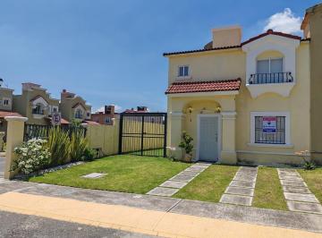 Casa en condominio · 111m² · 3 Recámaras · 2 Estacionamientos · Casa en Venta, Fraccionamiento Urbi Hacienda Lomas, Calimaya, Estado de México - (4)