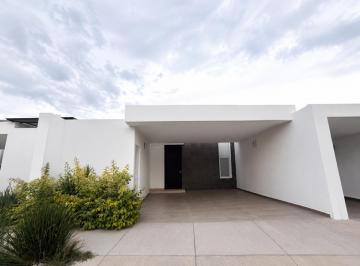 1 · Casa en Venta de Una Planta en Alexa