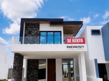 Casa · 3 Recámaras · 2 Estacionamientos · Casa - Mazatlán