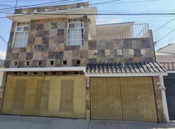 Casa de 4 habitaciones, León · Se Vende Excelenete Casa Col. Jardines del Moral, Leon de Los Alamos, Guanajuato