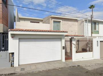 Casa de 4 habitaciones, Tijuana · Hermosa Casa en Venta