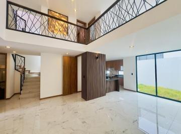 Casa en condominio · 200m² · 3 Recámaras · 2 Estacionamientos · Casa Nueva en Venta con Recamara en Pb + Doble Altura + Roof a 5 Minutos de Cascatta Lomas de Angelopo