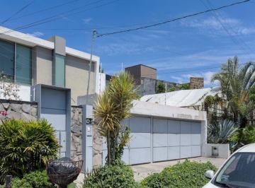 Casa · 282m² · 3 Recámaras · 3 Estacionamientos · Casa en Venta en Ciudad del Sol Zapopan Sobre Av Cuauhtémoc | Ideal Para Remodelar y Uso Mixto