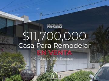 Casa · 282m² · 3 Recámaras · 3 Estacionamientos · Casa en Venta en Ciudad del Sol Zapopan Sobre Av Cuauhtémoc | Ideal Para Remodelar y Uso Mixto