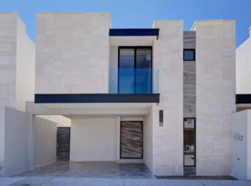 Casa · 270m² · 4 Recámaras · 2 Estacionamientos · Casa en Venta