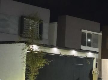 Casa de 3 habitaciones, Juárez · Casa en Renta