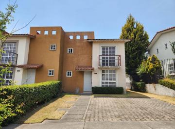 Casa · 109m² · 3 Recámaras · 3 Estacionamientos · Casa en Renta Villas del Campo Calimaya, 3 Recamaras