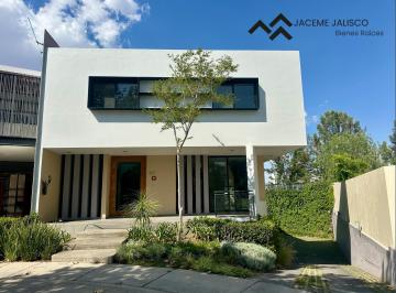Casa en condominio de 4 habitaciones, Zapopan · Casa en Venta Coto La Toscana - Zona Valle Real