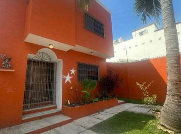 Casa · 150m² · 3 Recámaras · 2 Estacionamientos · Renta Casa de 3 Recámaras en Col Miami Ciudad del Carmen