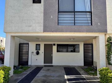 Casa · 154m² · 3 Recámaras · 2 Estacionamientos · Casa en Venta Murano Residencial Dominio Cumbres con Excedente
