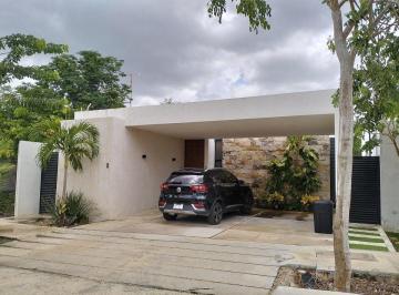 4bd3d5e0c64b029a7f49cb363f41444d9c5339f64aa003e332179ef730c007d6 · Casa de 1 Planta en Privada Residencial Al Norte de Mérida