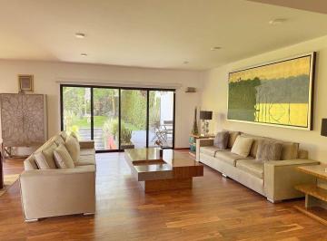 a4e4f875170bd585f1d231e167a076fc9819dae2c99cb23777d1a09fb2ac40be · Casa en Venta | Col. Romero de Terreros, Coyoacán