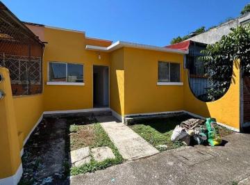 Casa de 3 habitaciones, Fortín · Vendo Casa Económica en Fortín. Los Álamos, Zona Calzada Morelos.