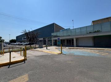 Local comercial , Querétaro · ¡Excelente Oportunidad Local con Meanine en Plaza Centro Comercial El Sol