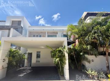 Casa · 234m² · 4 Recámaras · 2 Estacionamientos · Casa - Aqua Residencial