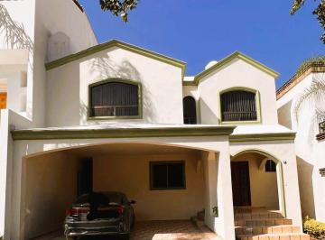 Casa de 3 habitaciones, San Pedro Garza García · Casa en Renta en Privanzas, San Pedro Garza