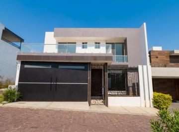Casa de 3 habitaciones, Morelia · Casa en Venta en Morelia, Villas del Lago (Zona Altozano)