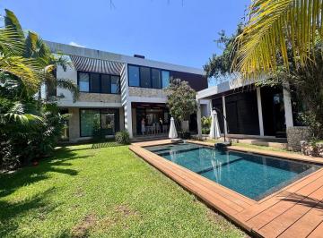 d4dfaeaf06239f4c34f7c6be5ac9b31d5302030a7e5f9d94c99a1a751afa718b · Preciosa y Elegante Casa en Venta en Temozón Norte