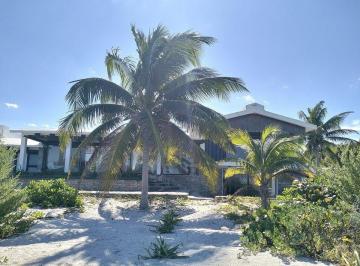 1607903ad4b44b04d3952621b04699f7d0c942175b11c115384dbe69b3fb0104 · Casa en Venta en Chicxulub Puerto Frente Al Mar