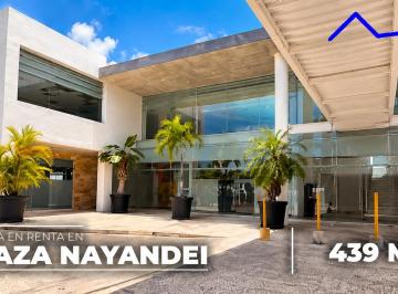 Local comercial · 439m² · 4 Estacionamientos · Oficina #17 m de 439 m² en Renta en Plaza Nayandei - Cancún
