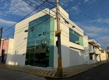 Local comercial , Aguascalientes · Moderno Local Comercial (Edificio) en Esquina con Estacionamiento Privado