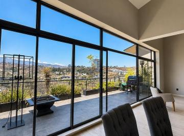 ee7495b8ccae3dc96c9bd29cde4ebca521d35d377a7334444362e6adcecd054d · Casa en Venta en Lomas Country, Conjunto Exclusivo, Terraza y Vista Panorámica