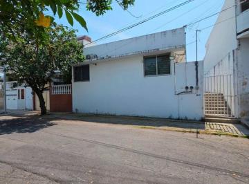 Terreno / Lote · 284m² · 2 Recámaras · Terreno en Fraccionamiento Reforma con 3 Departamentos