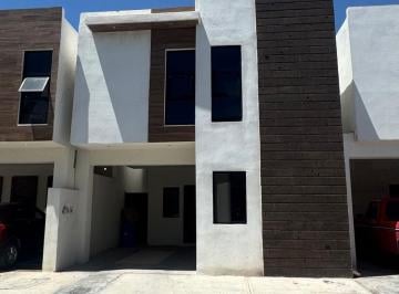 Casa de 3 habitaciones, Saltillo · Se Renta Casa Al Oriente