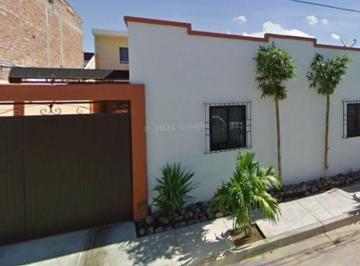 Casa de 4 habitaciones, Culiacán · Venta de Casa en Culiacan, Prof. Reynaldo Gonzalez 181, Col Tierra Blanca, Sinaloa.