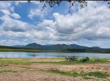 Terreno / Lote , Lagos de Moreno · Venta de Terreno en La Presa de La Sauceda