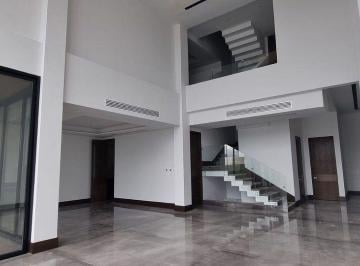 Casa · 809m² · 4 Recámaras · 4 Estacionamientos · Casa en Venta en La Herradura, Sur de Monterrey