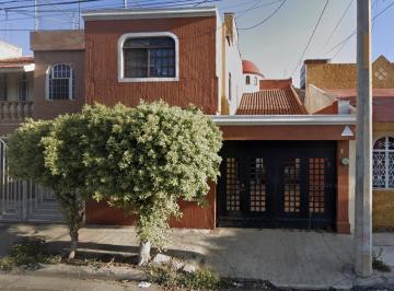 Casa de 3 habitaciones, Zamora · Hermosa Casa en Zamora de Hidalgo a un Costo Muy Accesible