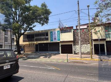 Casa · 450m² · 4 Recámaras · 2 Estacionamientos · Casas en Venta, Esquina Av La Paz y Escorza