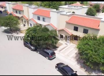 Casa · 110m² · 2 Recámaras · 2 Estacionamientos · Casa en Renta