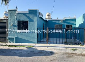 Casa · 3 Recámaras · 1 Estacionamiento · Casa en Renta