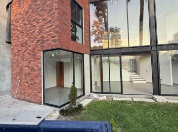 Casa · 211m² · 4 Recámaras · 2 Estacionamientos · Casa Nueva en Fraccionamiento, Acapatzingo, Cuernavaca