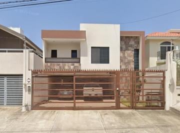 Casa de 3 habitaciones, Ciudad Madero · Venta de Preciosa Casa de Dos Pisos en Cd Madero, Tamauliapas