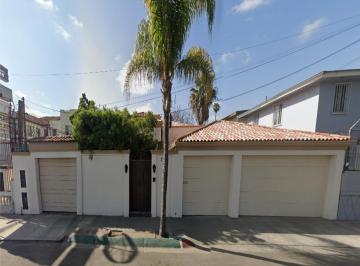 Casa de 6 habitaciones, Tijuana · ¡Oferta! Zona Centro Tijuana: Ubicacion Estrategica, Alta Plusvalia y Ahorro Especial.!